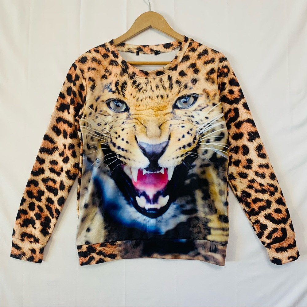 Women’s Cheetah Long Sleeve Knit Top Size Large